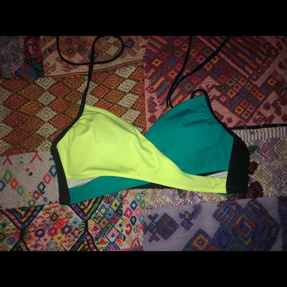 Victoria’s Secret Bikini Top